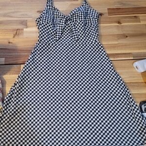 Country black and white retro sundress